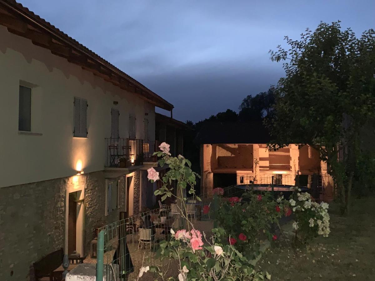 Bed and Breakfast La Luce Delle Colline Serravalle delle Langhe Exterior foto