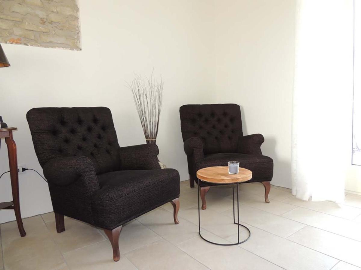 Bed and Breakfast La Luce Delle Colline Serravalle delle Langhe Exterior foto