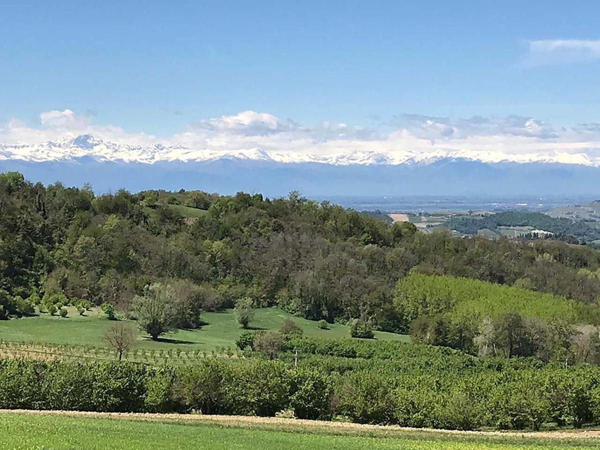 Bed and Breakfast La Luce Delle Colline Serravalle delle Langhe Exterior foto