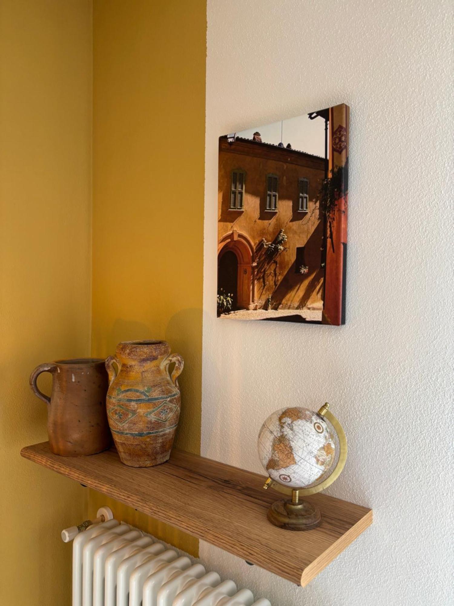 Bed and Breakfast La Luce Delle Colline Serravalle delle Langhe Exterior foto